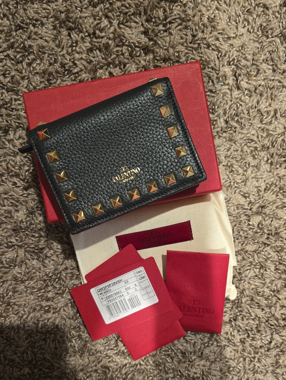 Full Inclusion Valentino Garavani Rockstud Wallet